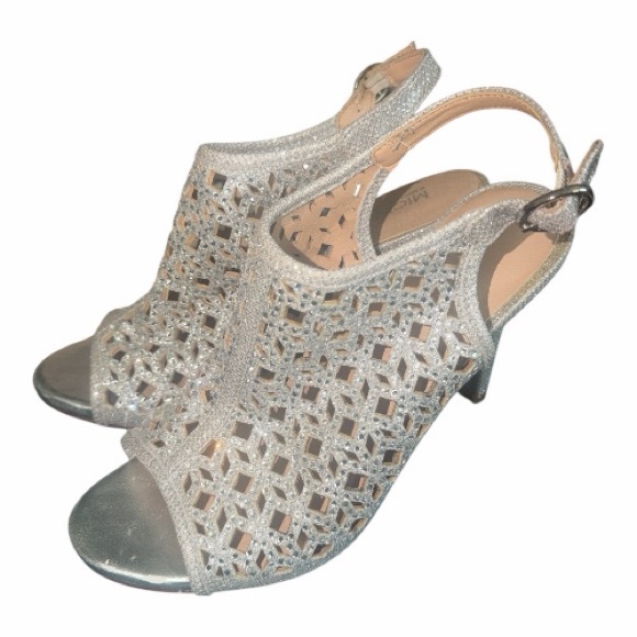 Michael Koors Alie Cut Out Elegant Silver Women's Heels Size 9 NWOT - Picture 7 of 11